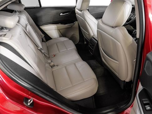 Used 2019 Cadillac XT4 Premium Luxury image 39