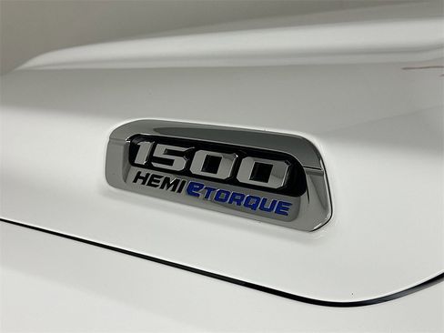 Used 2024 RAM 1500 Laramie image 28