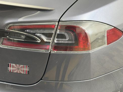 Used 2022 Tesla Model S Plaid AWD/4WD image 25