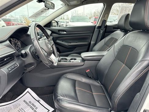 Used 2022 Nissan Altima 2.5 SR image 18