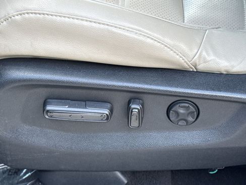 Used 2017 Honda CR-V Touring image 19