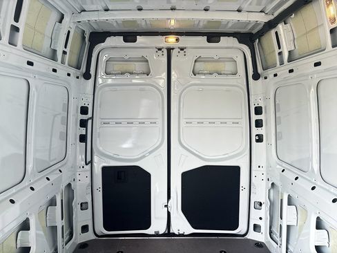 Used 2025 Mercedes-Benz Sprinter 2500 image 20