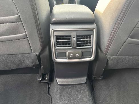 Used 2023 Subaru Forester Premium image 37