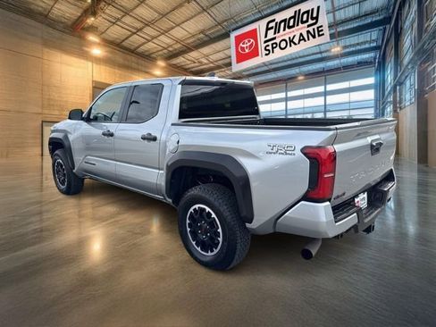 Used 2025 Toyota Tacoma TRD Off-Road image 5