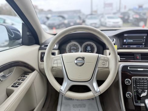 Used 2013 Volvo XC70 3.2 image 19