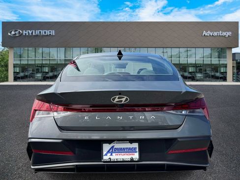 Certified 2024 Hyundai Elantra SEL w/ Convenience Package FWD image 7