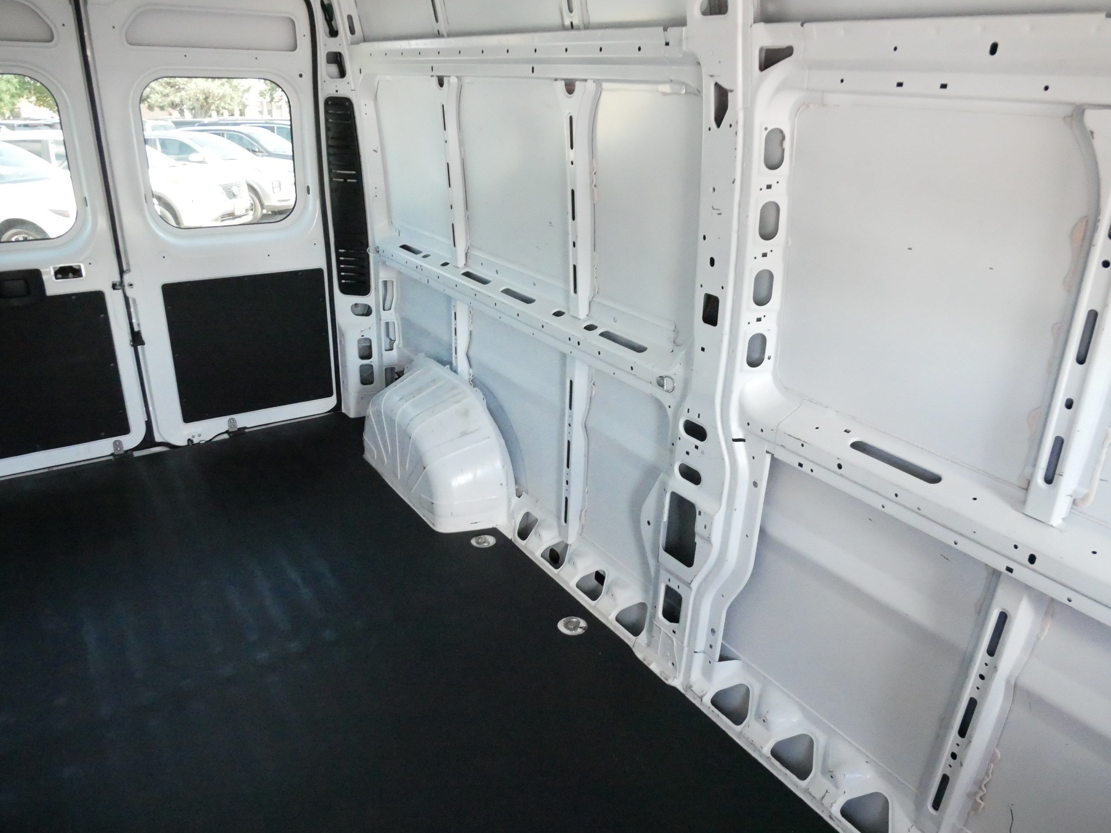 Used 2023 RAM ProMaster 2500 FWD image 14