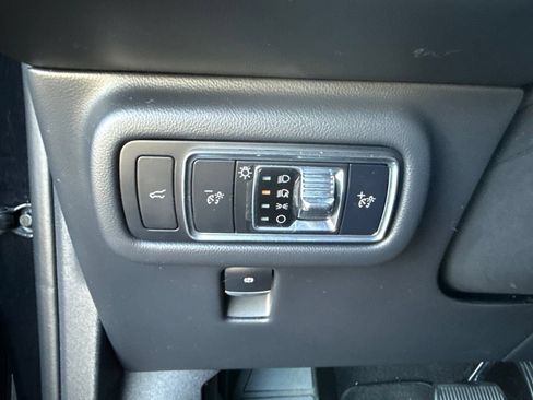 Used 2024 Lincoln Nautilus Reserve w/ Equipment Group 202A AWD/4WD image 27