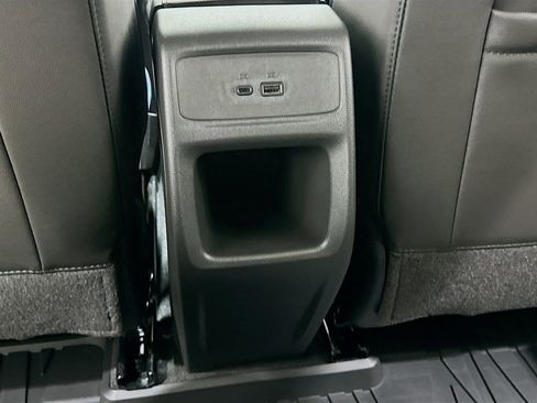 New 2026 Buick Envista Sport Touring FWD image 28