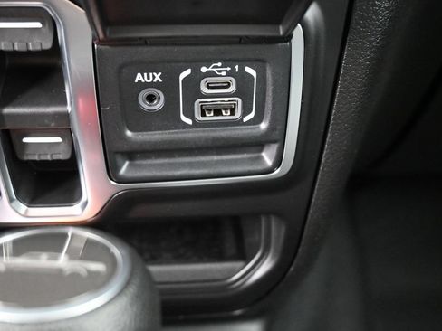 New 2026 Jeep Gladiator Sport AWD/4WD image 4