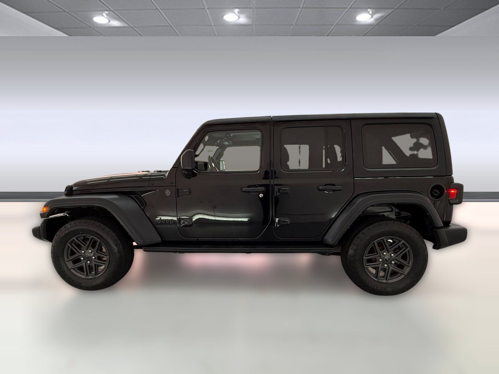 Used 2024 Jeep Wrangler Unlimited Sport AWD/4WD image 2