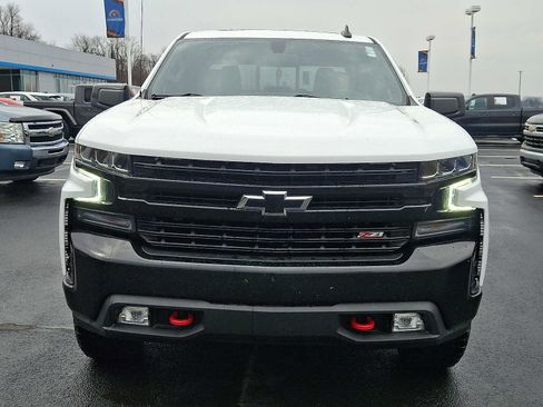 Used 2021 Chevrolet Silverado 1500 LT Trail Boss w/ Convenience Package II image 2