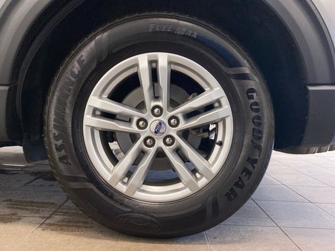 Used 2021 Ford Explorer XLT w/ Equipment Group 202A image 27