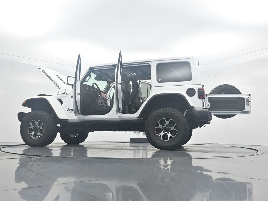 Used 2021 Jeep Wrangler Unlimited Rubicon w/ Dual Top Group AWD/4WD image 38