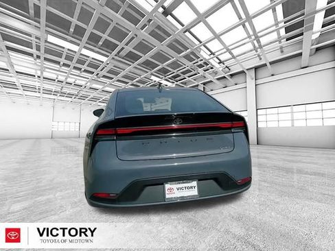 Used 2025 Toyota Prius LE image 4