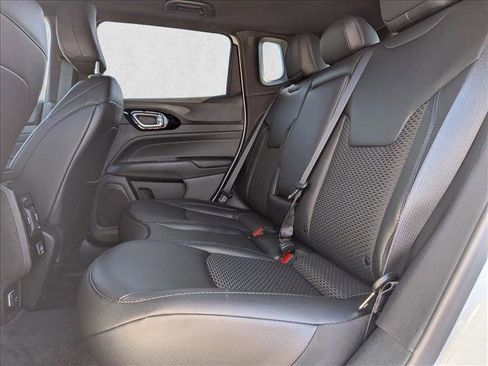 New 2026 Jeep Compass Latitude AWD/4WD image 16