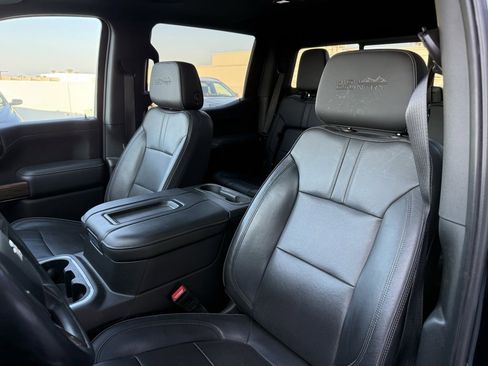 Used 2020 Chevrolet Silverado 1500 High Country w/ Technology Package image 3