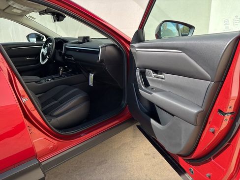 Used 2025 MAZDA CX-50 AWD 2.5 S w/ Preferred Package image 16
