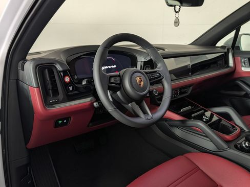 New 2026 Porsche Cayenne AWD/4WD image 4