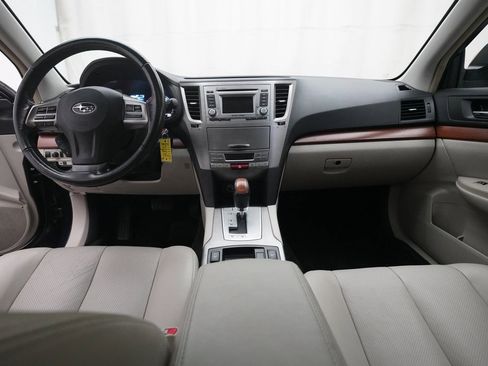 Used 2013 Subaru Outback 3.6R Limited w/ Moonroof Pkg image 5