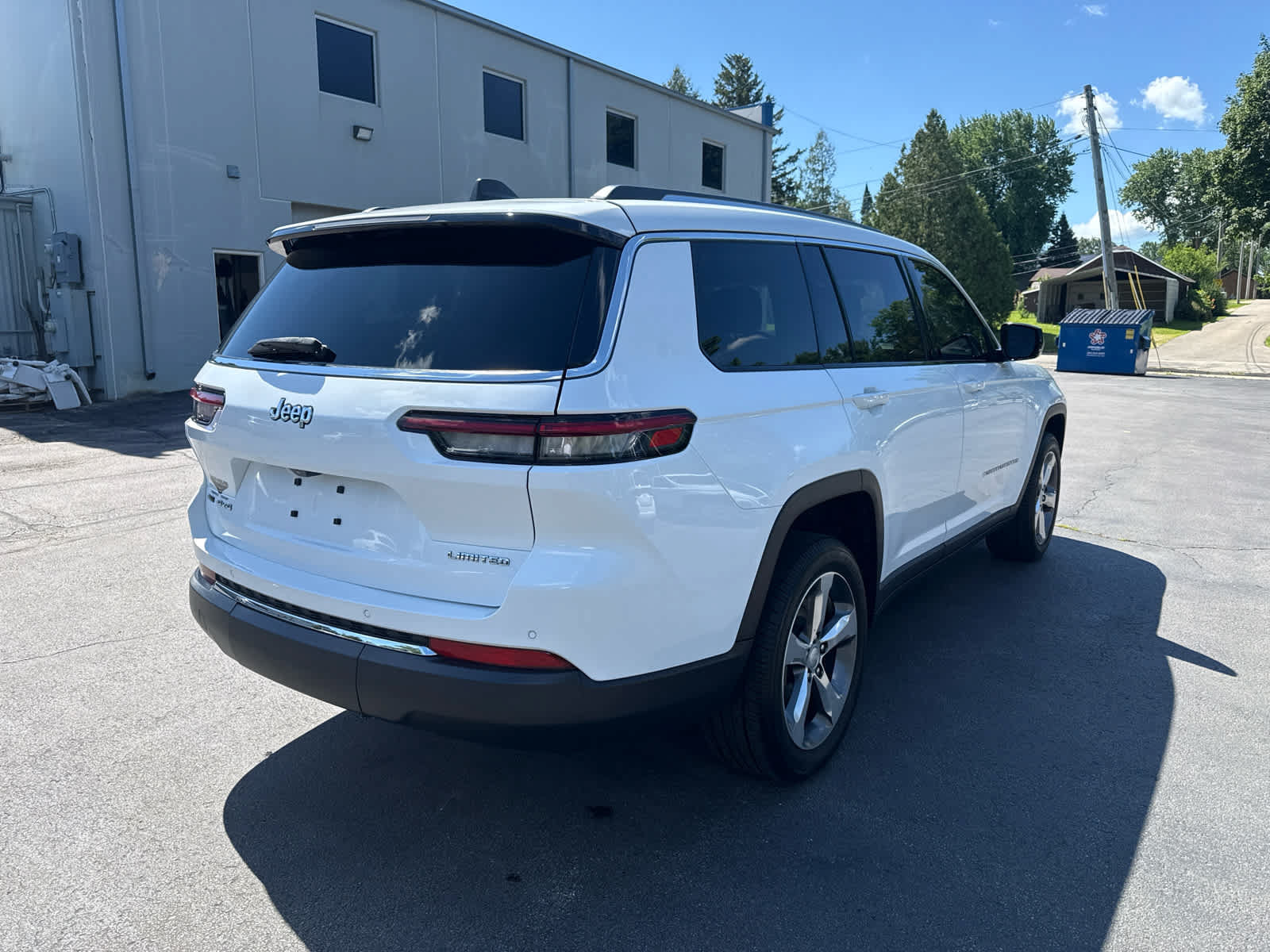 Used 2021 Jeep Grand Cherokee L Limited AWD/4WD image 3