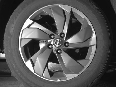 Used 2025 Nissan Rogue SV image 15