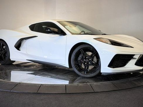 Used 2023 Chevrolet Corvette Stingray Premium Cpe w/ Z51 Performance Package image 18