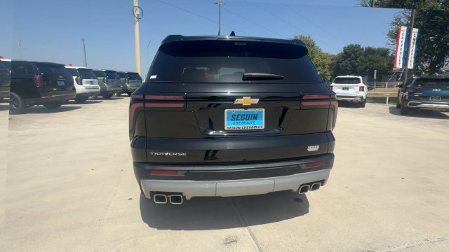 Certified 2026 Chevrolet Traverse LT w/ Driver Confidence Package FWD image 7