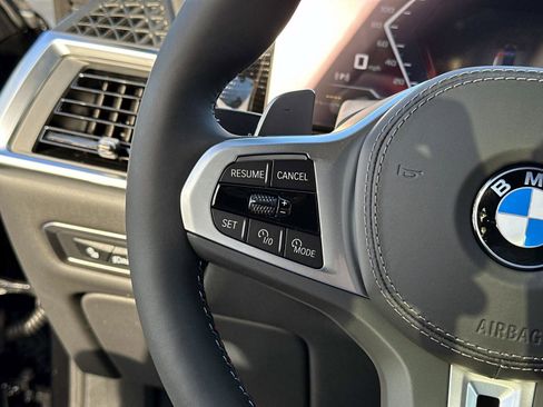 New 2026 BMW X7 M60i image 25