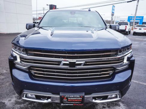 Used 2022 Chevrolet Silverado 1500 High Country w/ Safety Package II AWD/4WD image 2