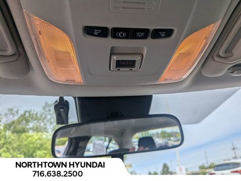 Used 2020 Toyota Corolla LE FWD image 21