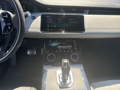 Used 2020 Land Rover Range Rover Evoque R-Dynamic SE AWD/4WD image 20
