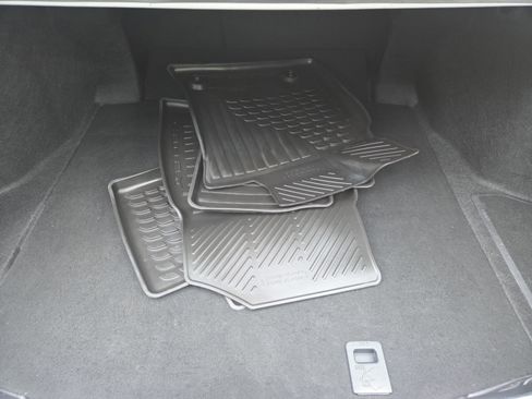 Used 2025 Toyota Camry SE w/ Convenience Package image 31