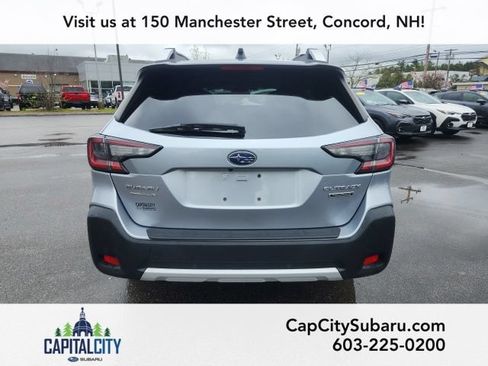 Used 2023 Subaru Outback Touring AWD/4WD image 5