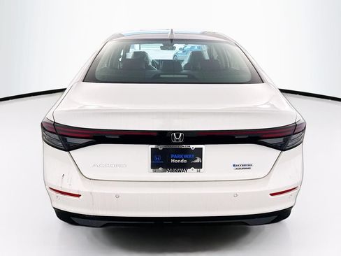 Used 2023 Honda Accord Touring image 6