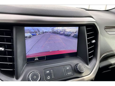 Used 2023 GMC Acadia AT4 image 14