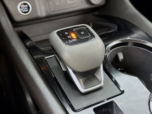 Used 2023 Nissan Rogue S AWD/4WD image 17