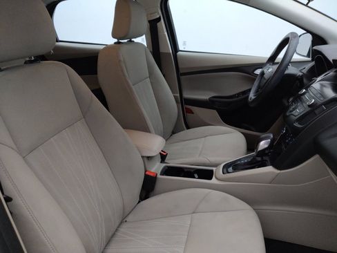 Used 2018 Ford Focus SE FWD image 21