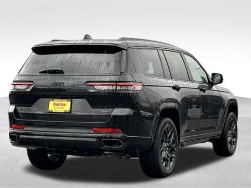 New 2025 Jeep Grand Cherokee L Summit w/ Obsidian Package image 10