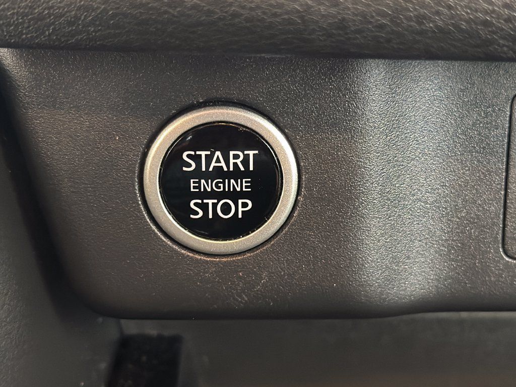 Used 2023 Nissan Rogue SV FWD image 6