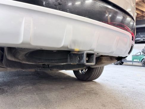 Used 2020 Land Rover Discovery HSE Luxury image 22