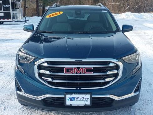 Used 2021 GMC Terrain SLT w/ Infotainment Package II image 2