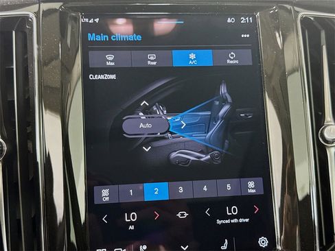 Used 2025 Volvo XC60 B5 Core w/ Protection Package Premier image 16