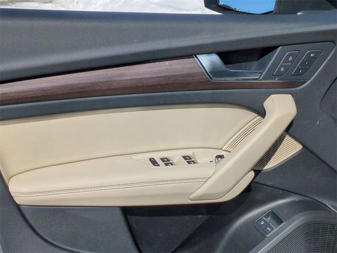 Used 2024 Audi Q5 e Premium Plus image 10