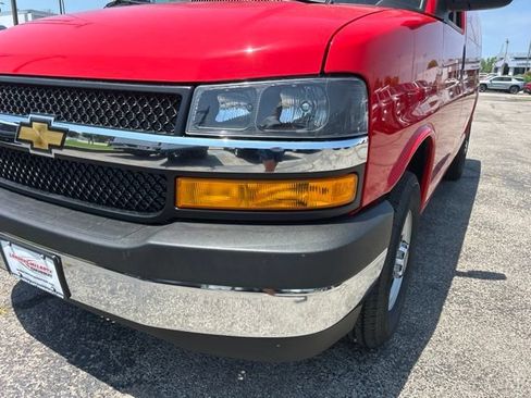 New 2026 Chevrolet Express 2500 w/ Communications Package RWD image 9