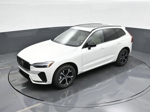 New 2026 Volvo XC60 B5 Core AWD/4WD image 25