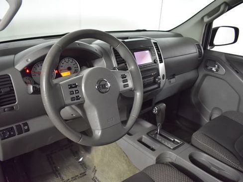 Used 2017 Nissan Frontier Desert Runner RWD image 13
