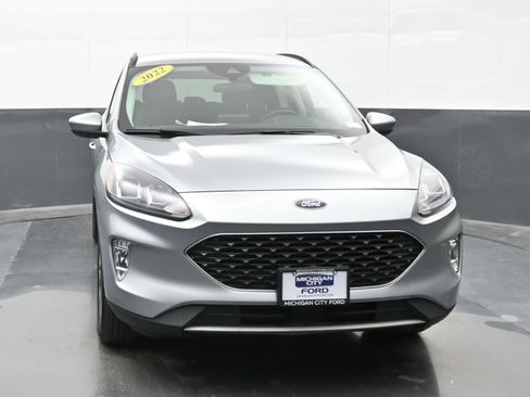 Used 2022 Ford Escape SEL image 2