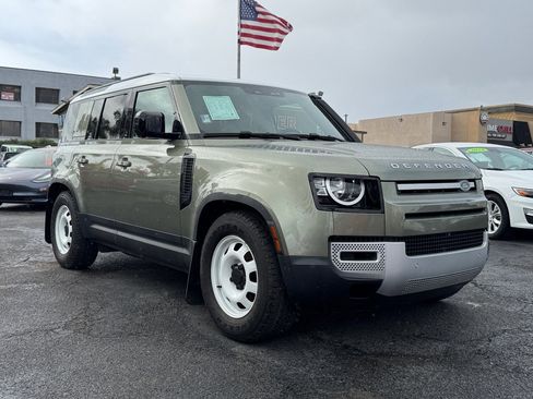 Used 2022 Land Rover Defender 110 image 4