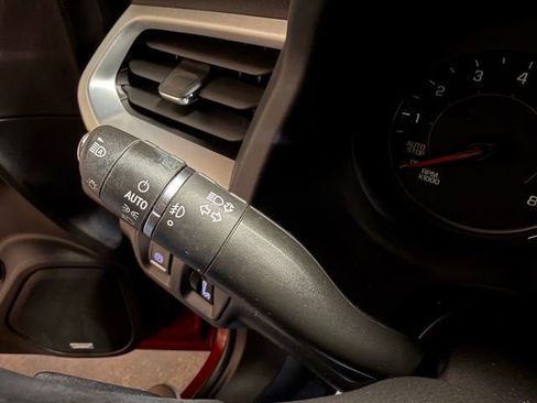 Used 2023 GMC Acadia SLT w/ Elevation Edition image 39